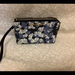 Michael Kors wristlet